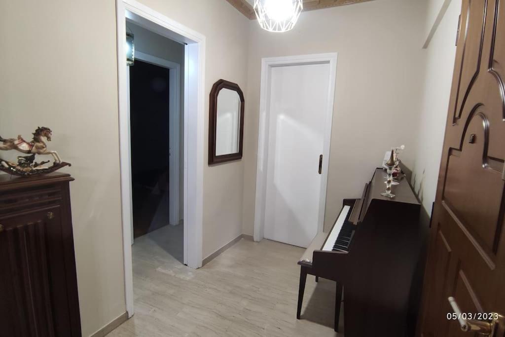 Sq Varnava Appartment Athen Eksteriør billede