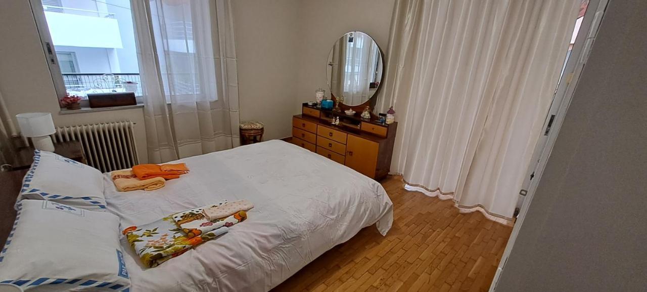 Sq Varnava Appartment Athen Eksteriør billede